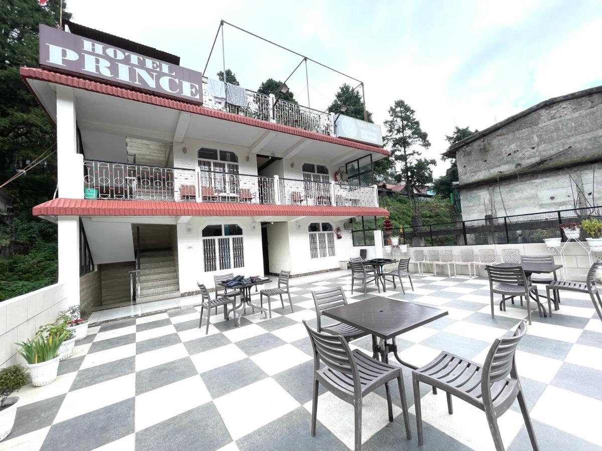 Hotel Prince ! Nainital Mall Road-Prime-Location In-Front-Of-Naini-Lake Hygiene-And-Spacious-Room Екстер'єр фото