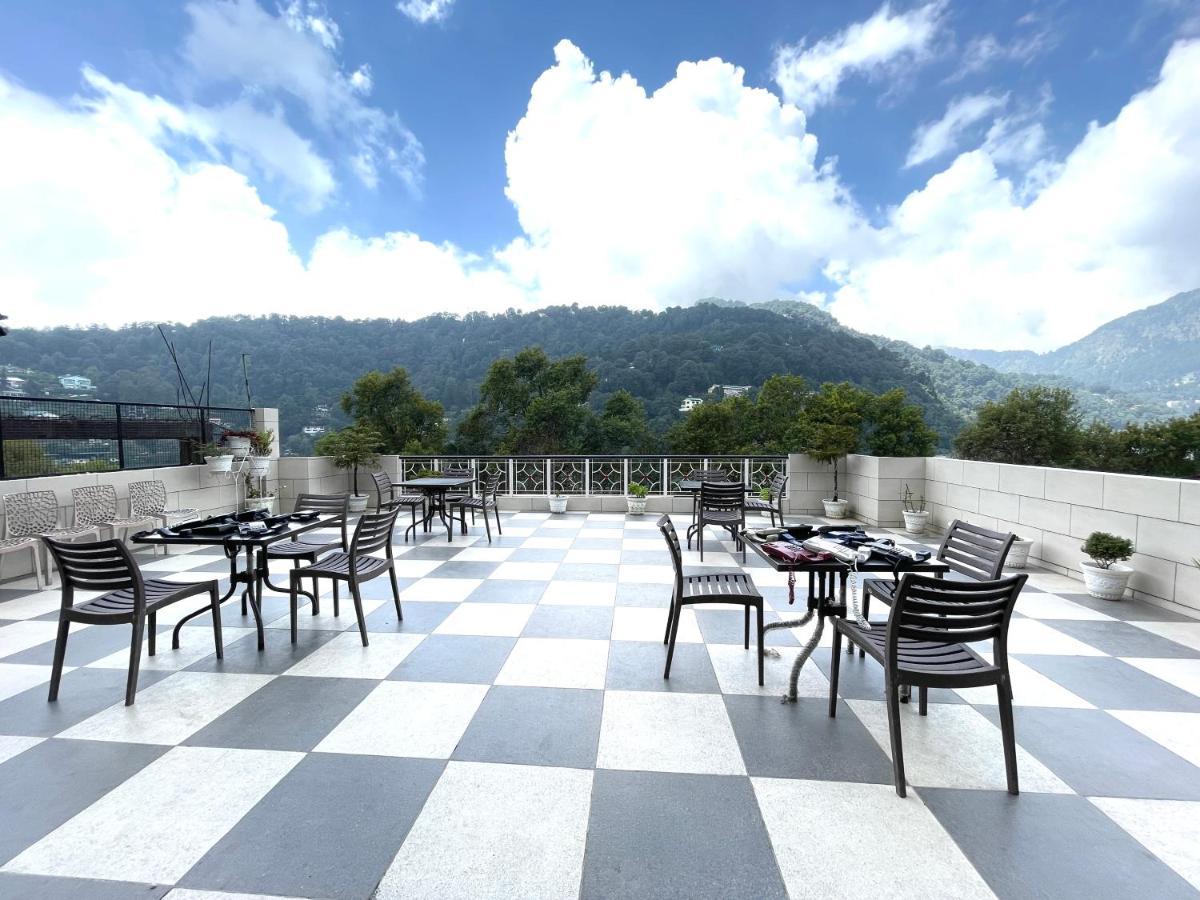 Hotel Prince ! Nainital Mall Road-Prime-Location In-Front-Of-Naini-Lake Hygiene-And-Spacious-Room Екстер'єр фото